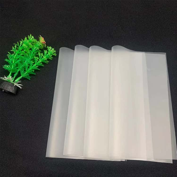 tpu semi-permeable natural color 0.1mm double-sided fog 85a water supplies clothing box and other functional films 3.jpg